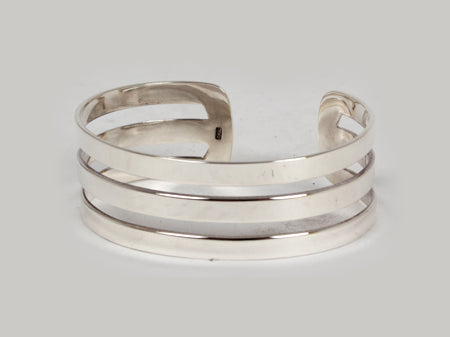 Simply Silver Bangle