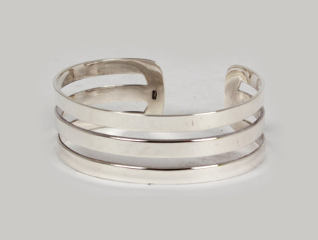 Simply Silver Bangle