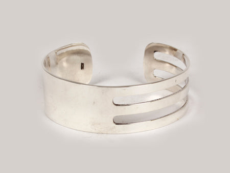 Simply Silver Bangle