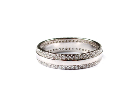 A White Cubic Zirconia Ring