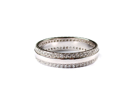 A White Cubic Zirconia Ring