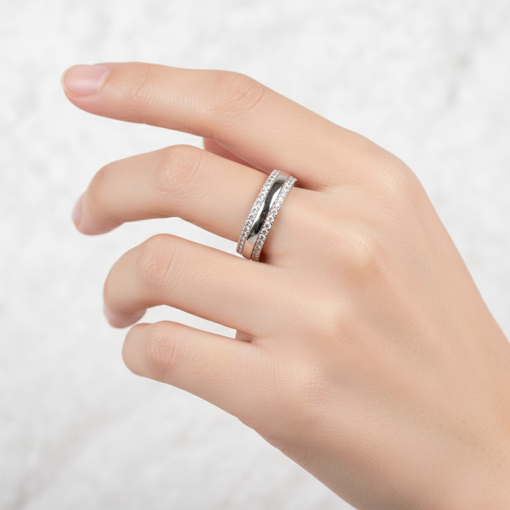 A White Cubic Zirconia Ring