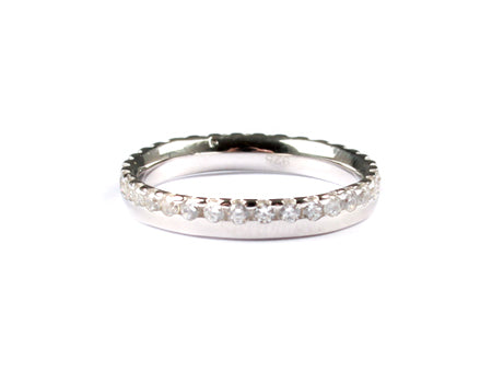 A White Cubic Zirconia Ring