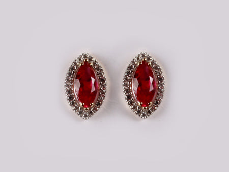 9 CT Yellow Gold Earring.