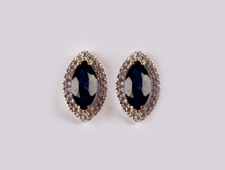 9 CT Yellow Gold Earring.