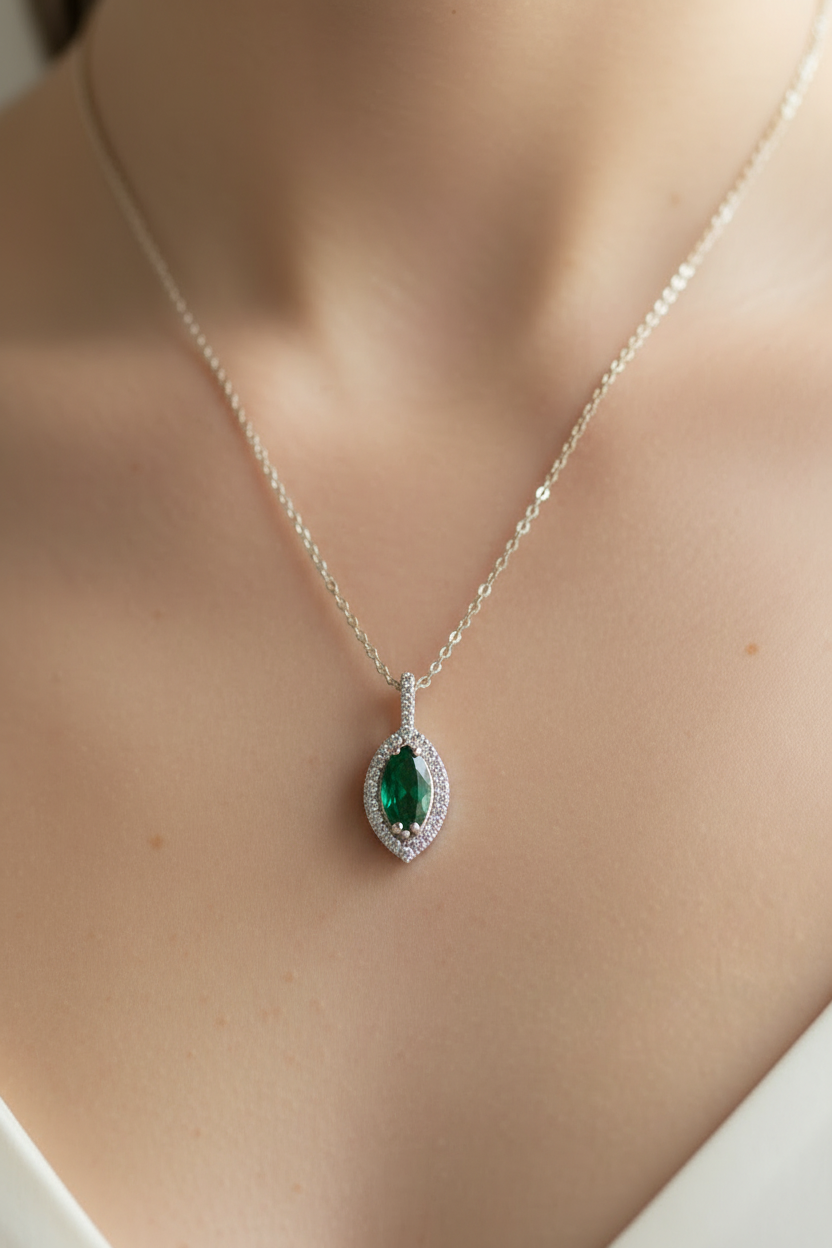 9 CT Yellow Gold Emerald Necklace