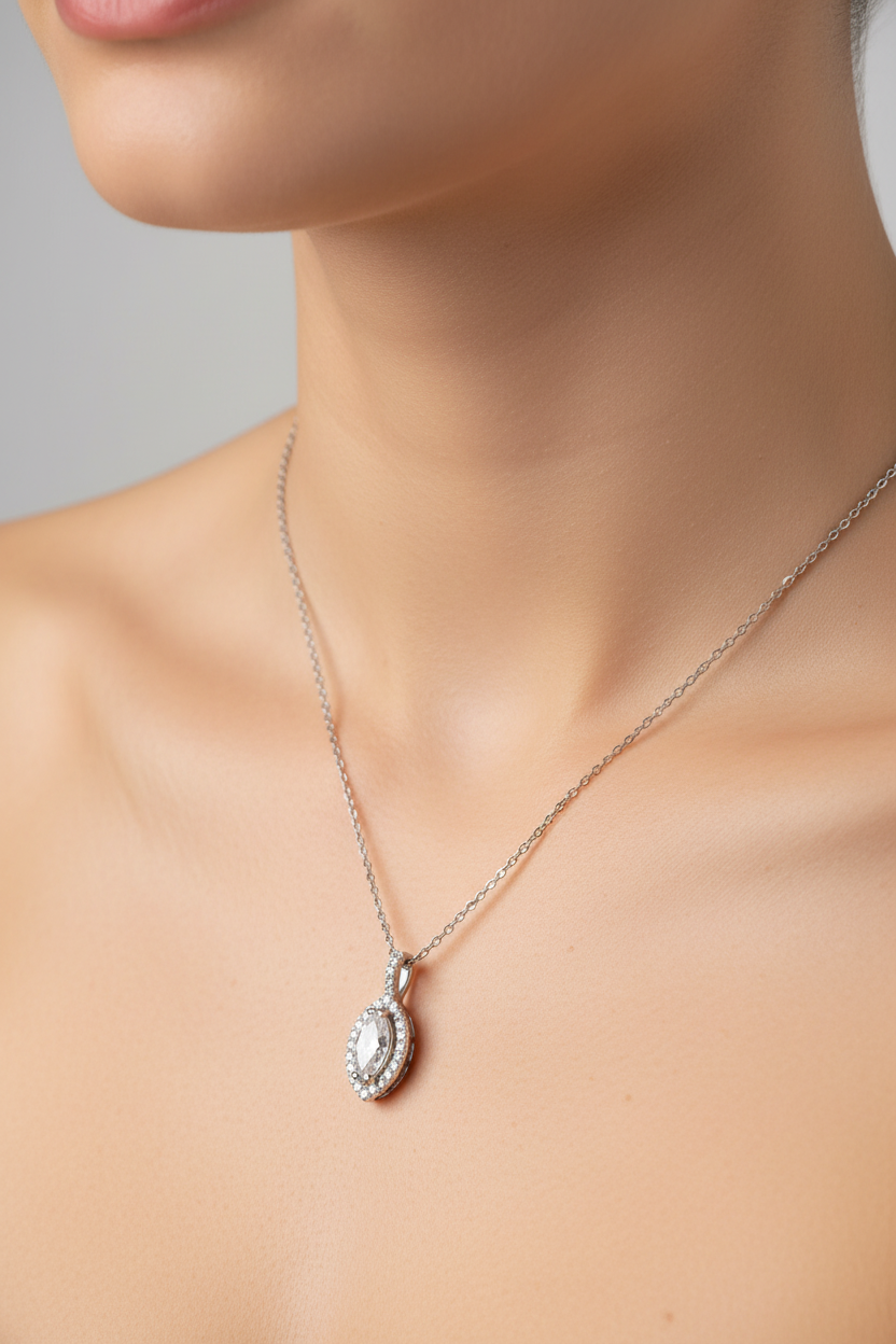 9 CT White Gold Necklace