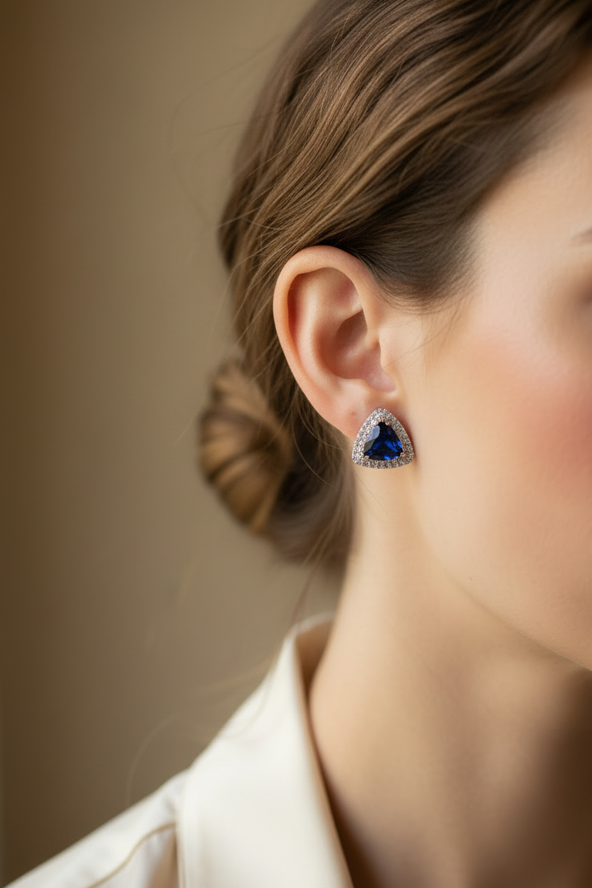 9 CT Yellow Gold Earring.