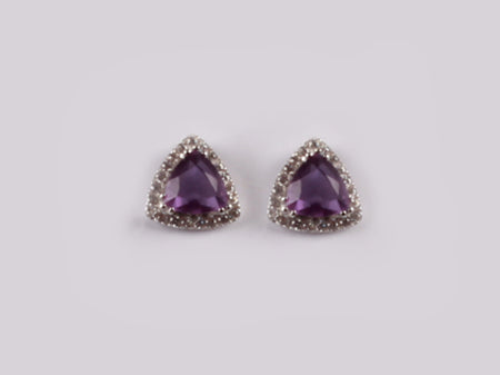 9 CT White Gold Earring.