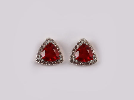 9 CT White Gold Earring.