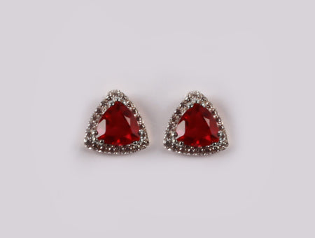 9 CT White Gold Earring.