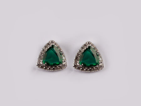 9 CT White Gold Earring.