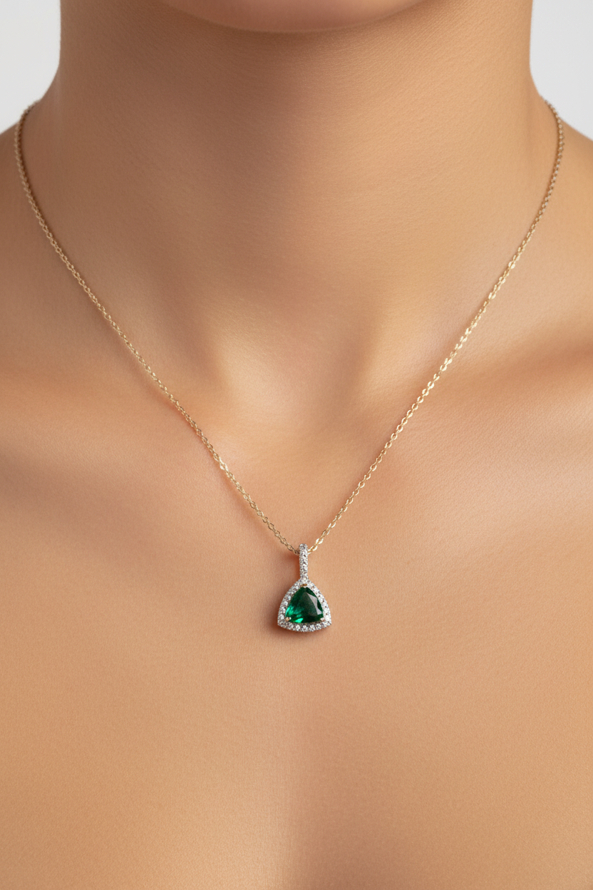 9 CT Yellow Gold Emerald Necklace