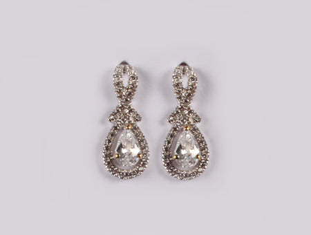 9 CT Yellow Gold Earring.
