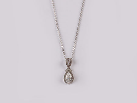 9 CT White Gold Necklace