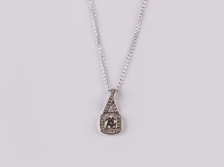9 CT White Gold Necklace