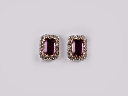 9 CT Yellow Gold Earring.