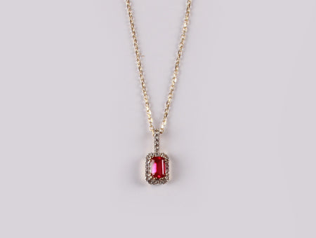 9 CT Yellow Gold Ruby Necklace