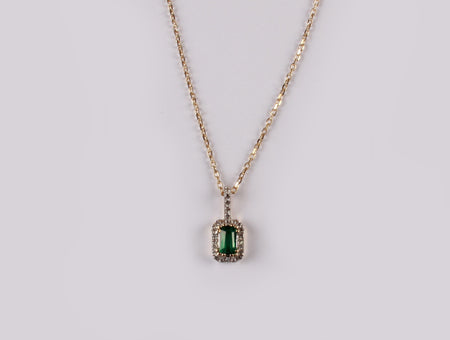 9 CT Yellow Gold Emerald Necklace