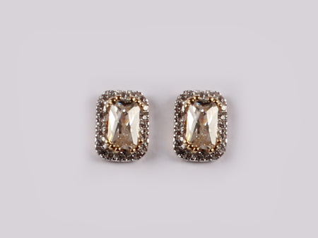 9 CT Yellow Gold Earring.