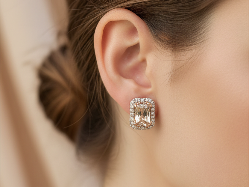 9 CT Yellow Gold Earring.