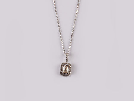 9 CT White Gold Necklace