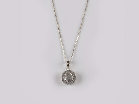 9 CT White Gold Necklace