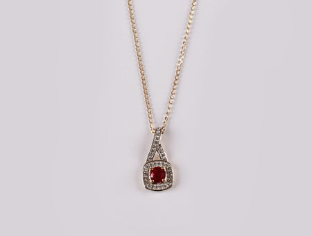 9 CT Yellow Gold Ruby Necklace