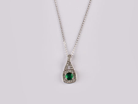 9 CT White Gold Emerald Necklace