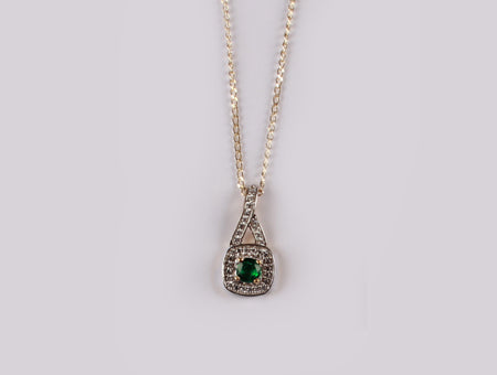 9 CT Yellow Gold Emerald Necklace