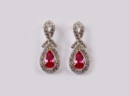 9 CT Yellow Gold Earring.