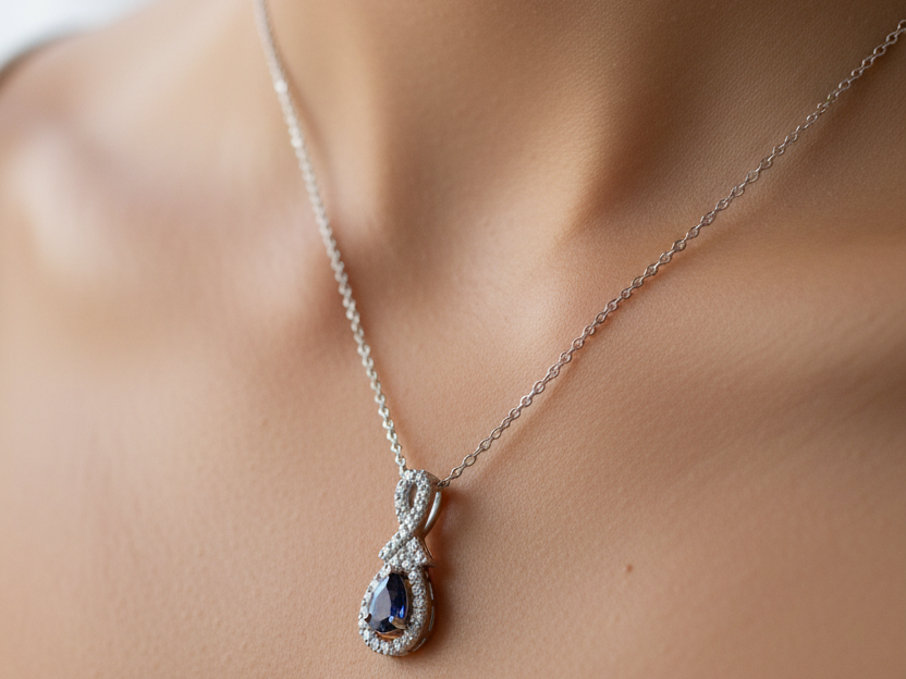 9 CT White Gold Sapphire Necklace