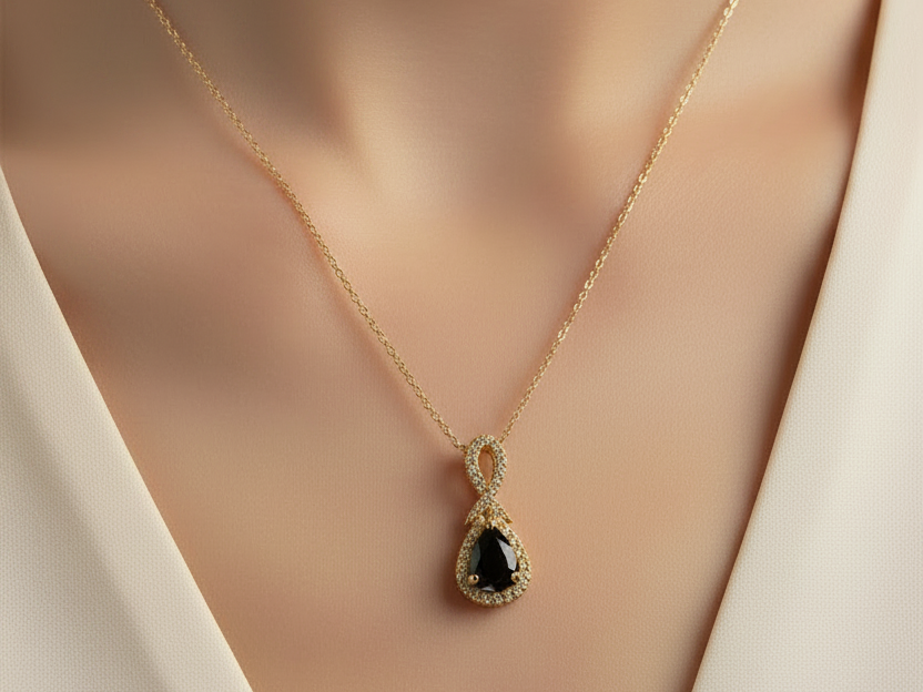 9 CT Yellow Gold Sapphire Necklace
