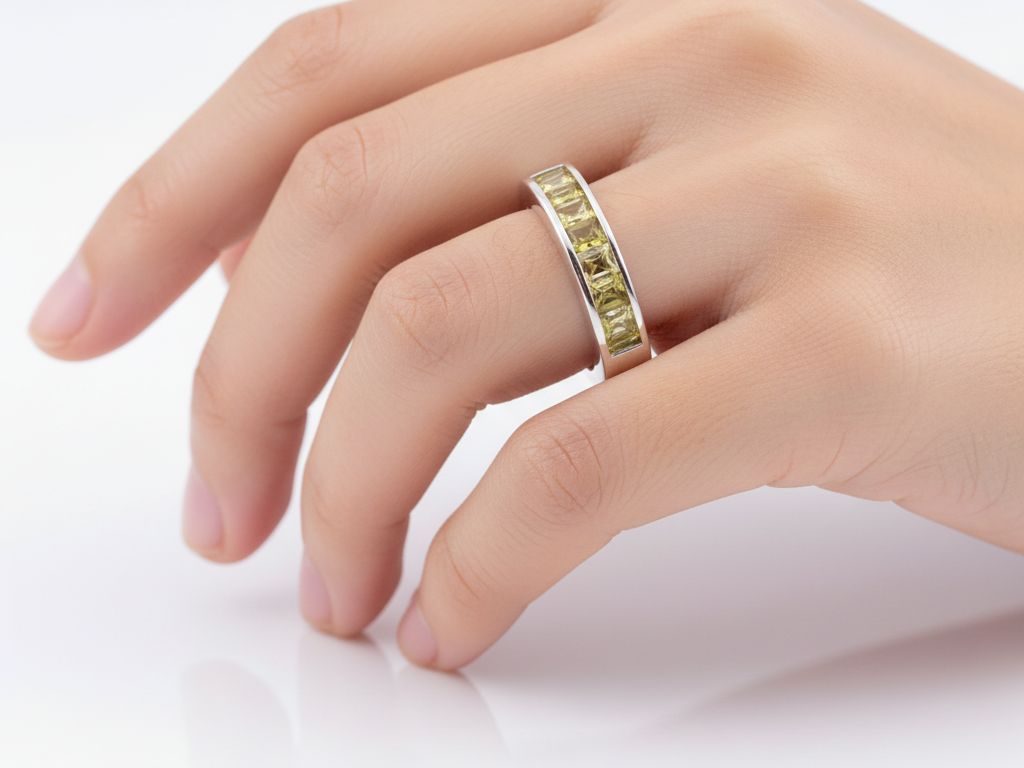 Peridot & White Cubic Zirconia Ring
