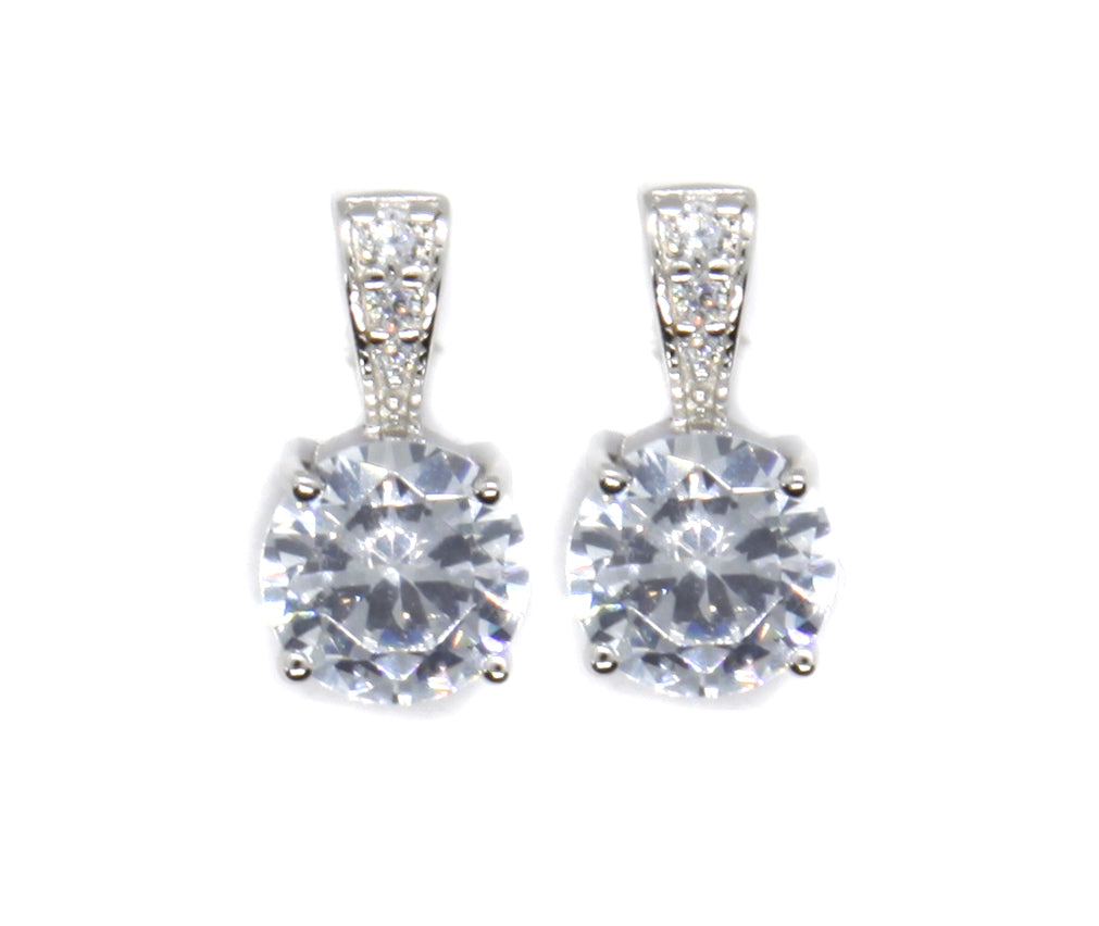 White Cubic Zirconia Silver Earring.