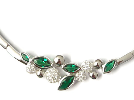 A Emerald Cubic Zirconia Necklace