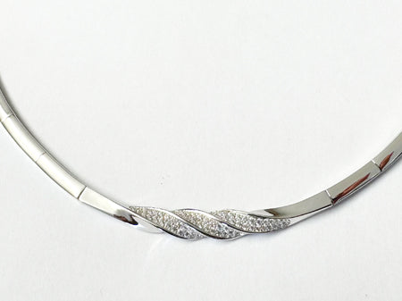 A Silver White CZ Necklace