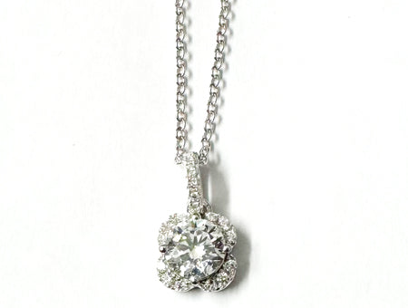 A White Cubic Zirconia Necklace