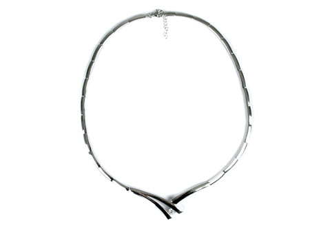 A White Cubic Zirconia Necklace