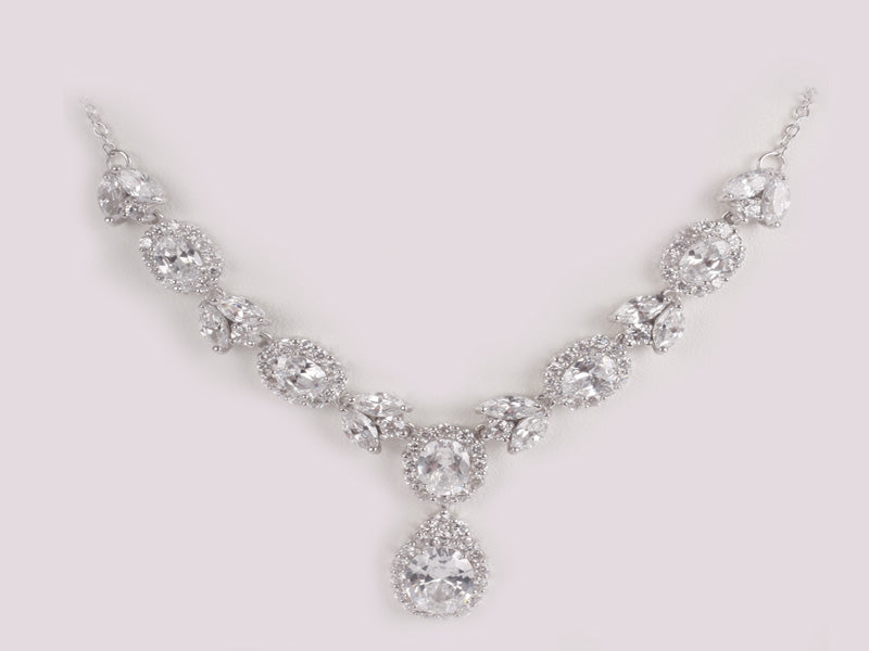 A White Cubic Zirconia Silver Necklace