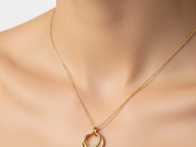 A Yellow Gold Plated Silver White CZ Stone Necklace (Pendant and Chain)