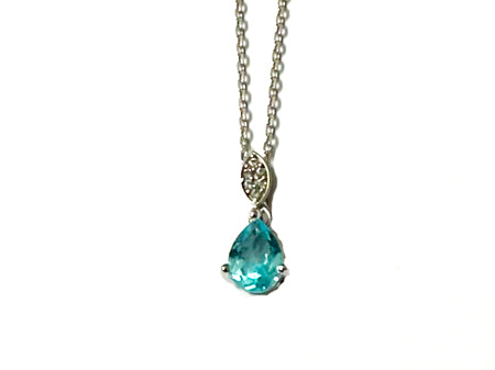 9 CT White Gold Aqua Cz Earring.