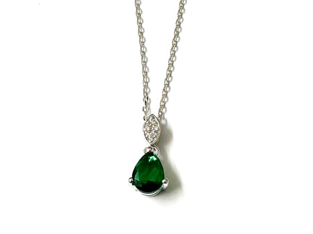 9 CT White Gold Emerald Cz Earring.