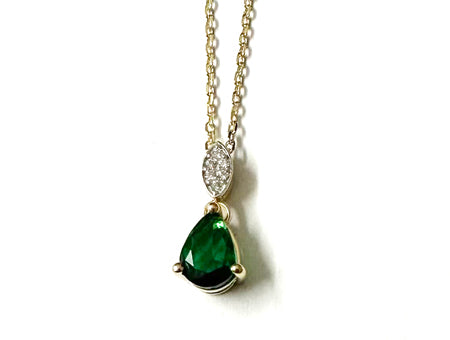 9 CT Yellow Gold Emerald Cz Earring.