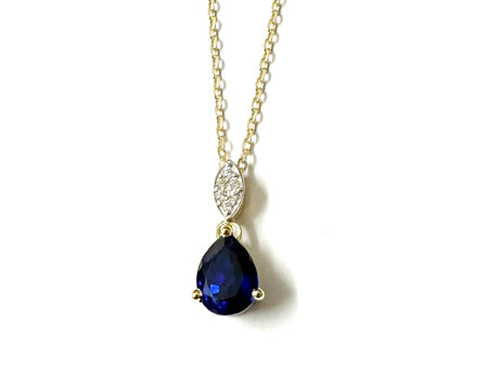 A Yellow Gold Sapphire Cz Necklace