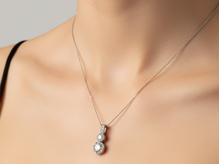 9ct White Gold Pendant And  Earring Set.