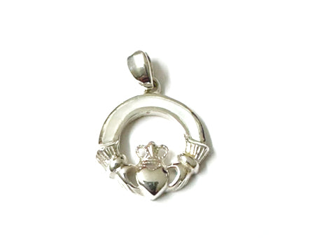 Claddagh Silver White MOP Pendant