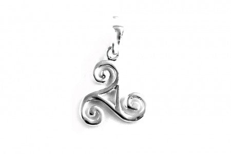 Celtic Pendant with Plain Silver