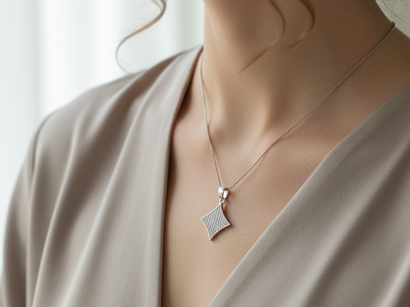 A White Cubic Zirconia Pendant
