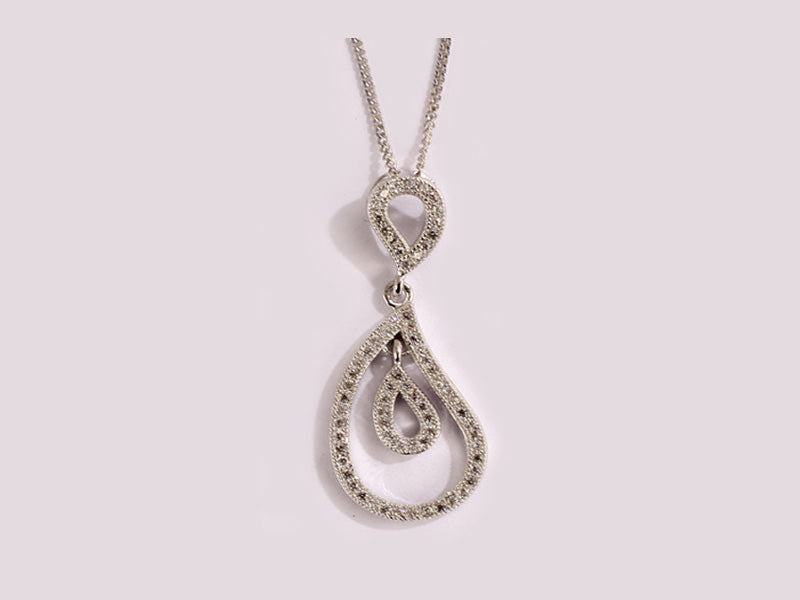 A White Cubic Zirconia Pendant